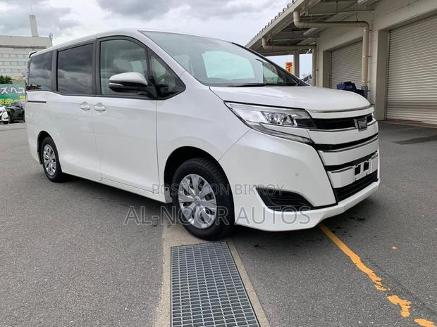Toyota Noah 2.0 FWD (8 Seater) 2021 Pearl