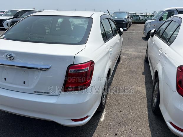 Toyota Axio 2021 White