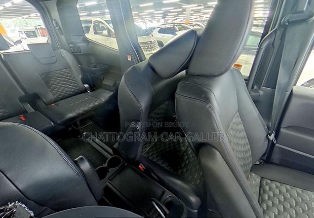 Toyota Voxy 2023 Pearl