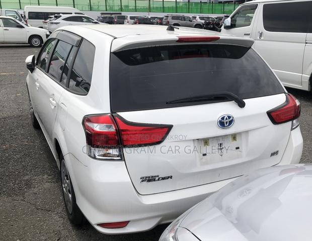 Toyota Corolla Fielder 2021 White