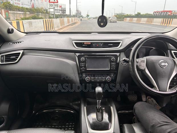 Nissan X-Trail 2.0 Hybrid FWD 2016 Green
