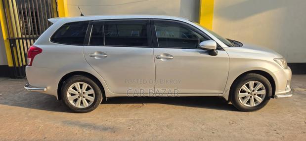 Toyota Corolla Fielder 1.5 Petrol FWD 2012 Silver