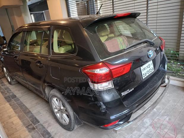 Toyota Corolla Fielder 1.5 Hybrid FWD 2015 Black