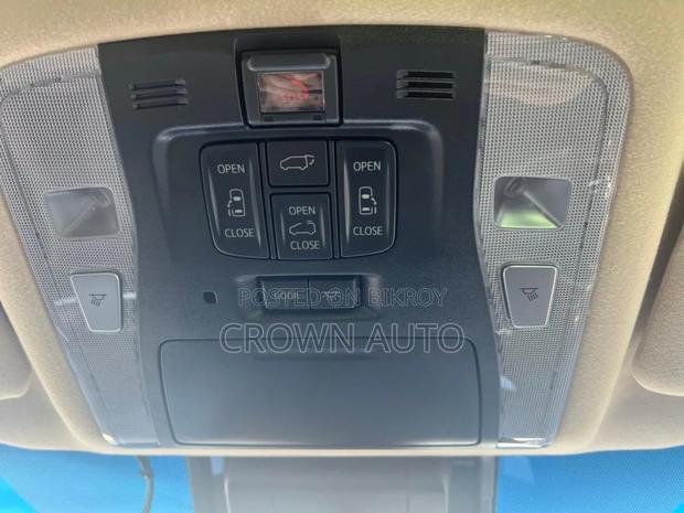 Toyota Alphard 2.5 Hybrid AWD 2020 Pearl