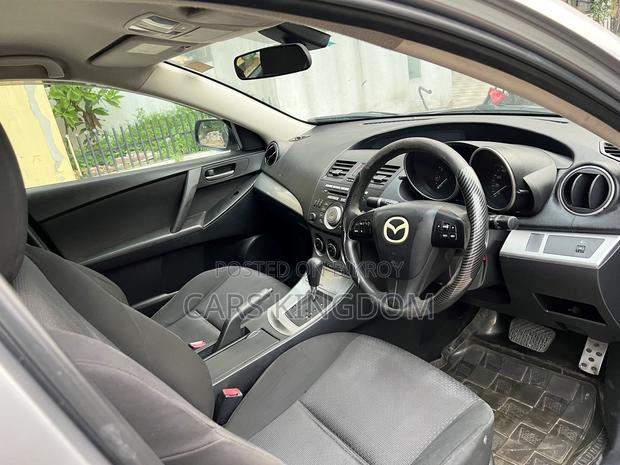 Mazda Axela 2011 Gray