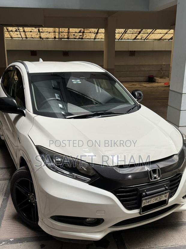 Honda Vezel 1.5 Hybrid 2WD 2014 Pearl