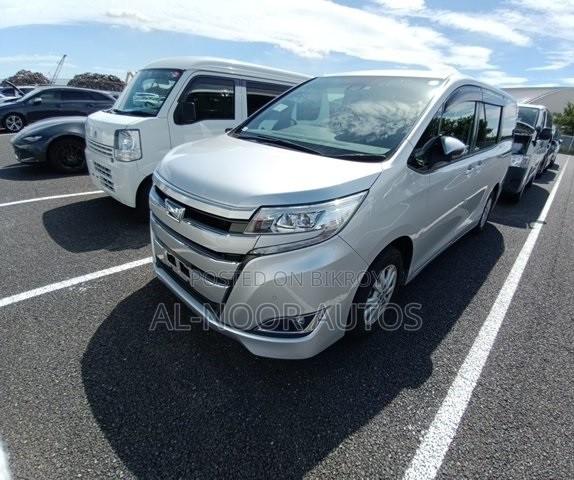 Toyota Noah 1.8 FWD Hybrid (7 Seater) 2021 Silver