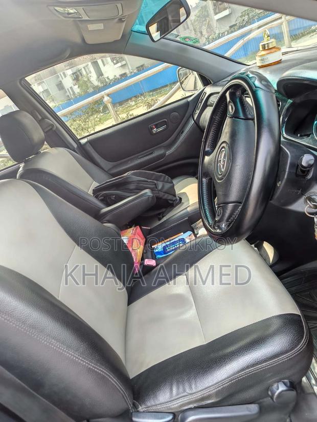 Toyota Kluger 2005 Silver