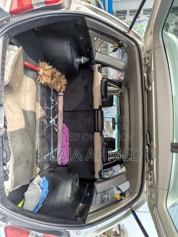 Toyota Kluger 2005 Silver