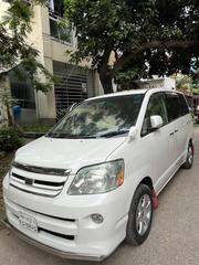 Toyota Noah 2.0 FWD (8 Seater) 2006 Pearl for sale