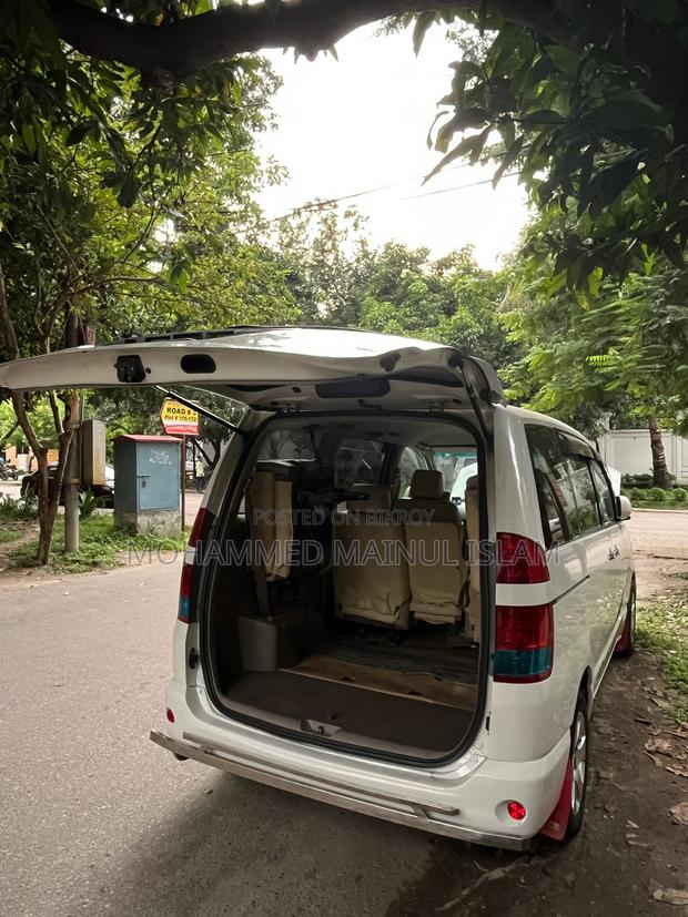 Toyota Noah 2.0 FWD (8 Seater) 2006 Pearl