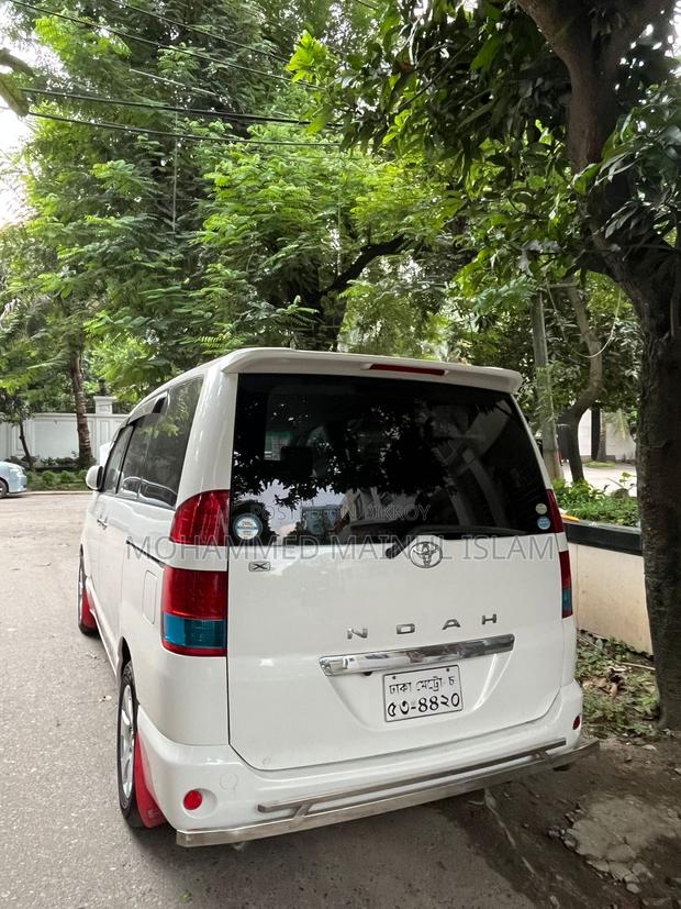 Toyota Noah 2.0 FWD (8 Seater) 2006 Pearl