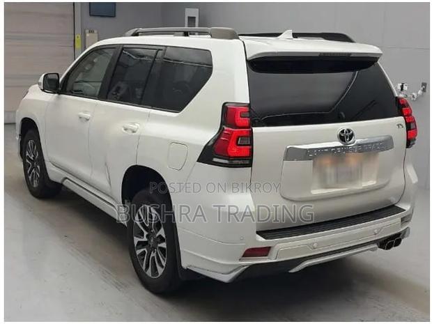 Toyota Land Cruiser Prado 2.7 2022 Pearl