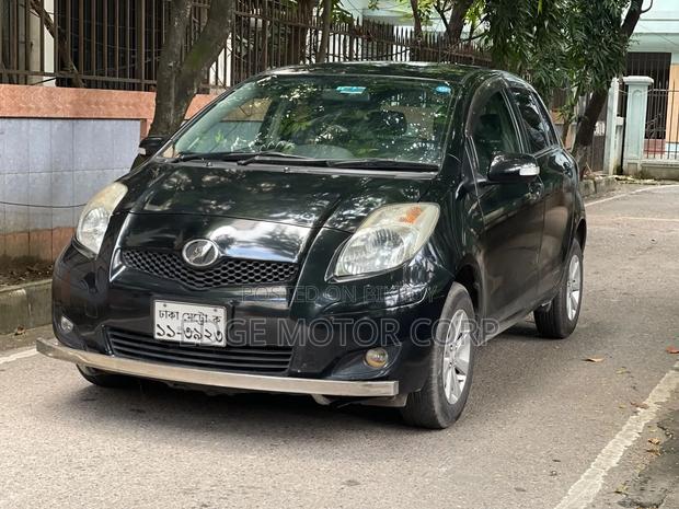 Toyota Vitz 1.0 FWD 3dr 2009 Black