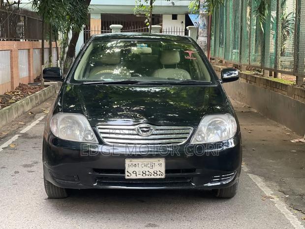 Toyota Corolla 2000 Black