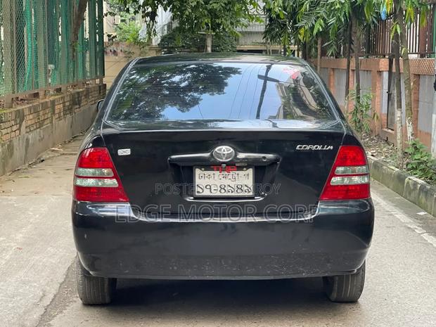 Toyota Corolla 2000 Black