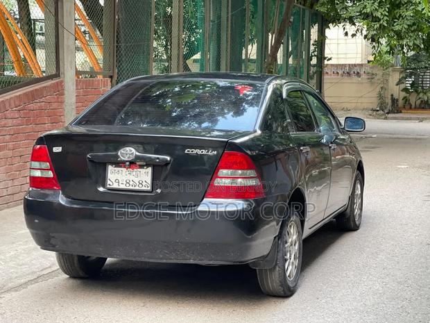 Toyota Corolla 2000 Black