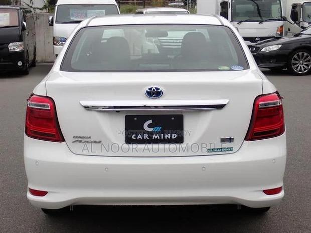 Toyota Axio 2021 Pearl