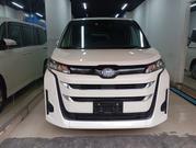 Toyota Noah 2022 Pearl for sale