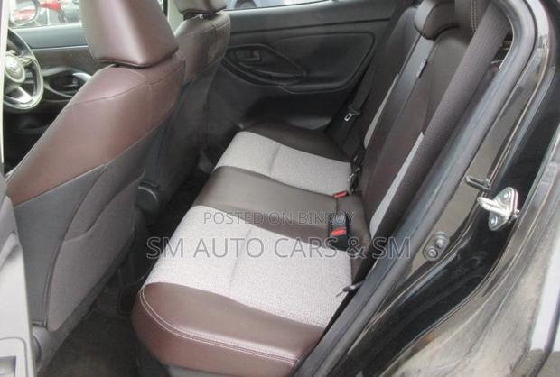 Toyota Yaris Cross 1.5 Hybrid FWD 2021 Black