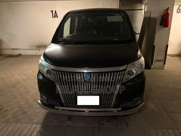 Toyota Esquire 2015 Black