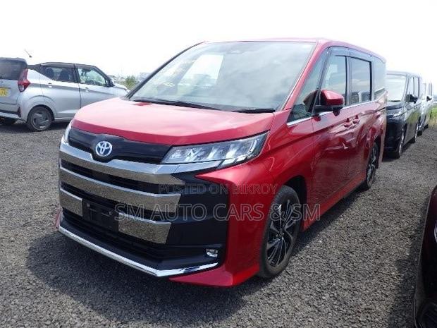 Toyota Noah 2023 Red
