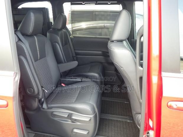 Toyota Noah 2023 Red