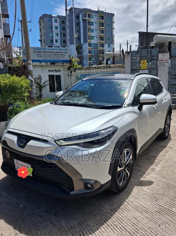 Toyota Corolla Cross LE 2023 Pearl