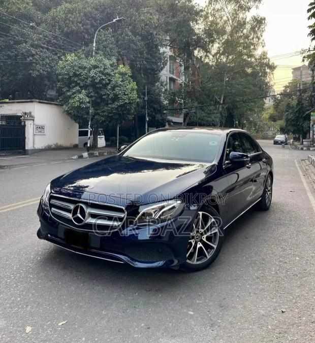 Mercedes-Benz E200 2016 Blue