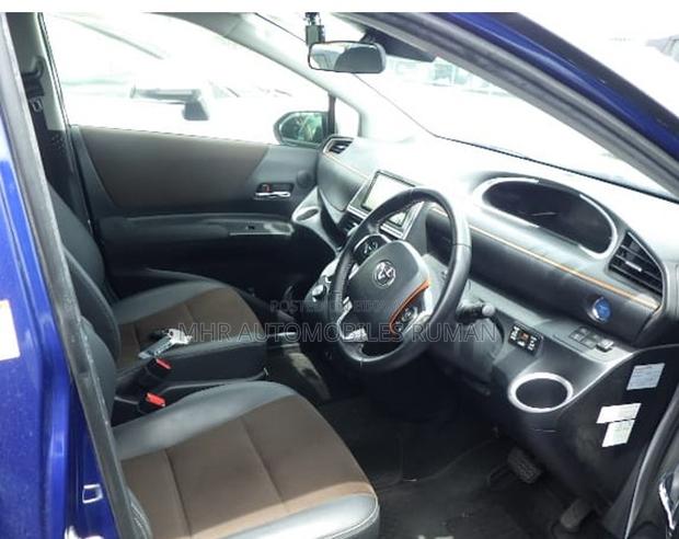 Toyota Sienta 1.5 Hybrid FWD 2021 Blue