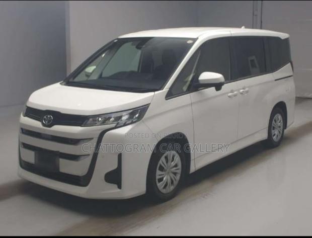Toyota Noah 2022 Pearl