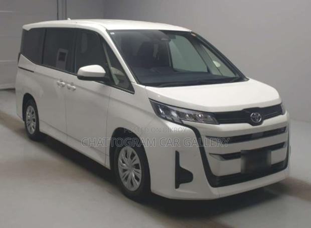 Toyota Noah 2022 Pearl