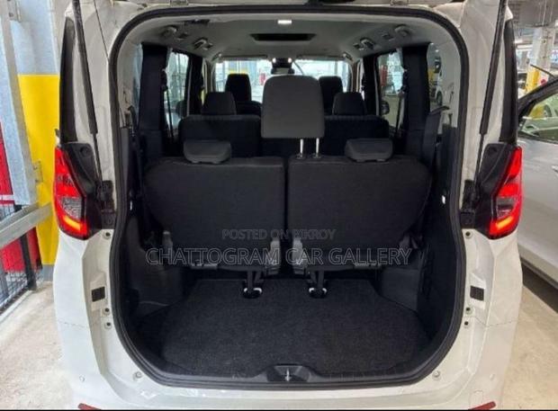 Toyota Noah 2022 Pearl
