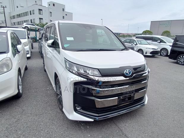 Toyota Noah 2023 Pearl