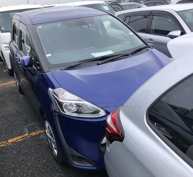 Toyota Sienta 1.5 FWD 2021 Blue