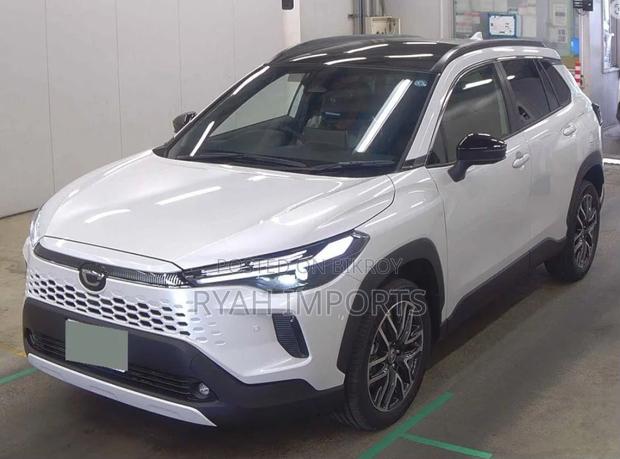 New Toyota Corolla Cross XLE AWD 2026 Pearl