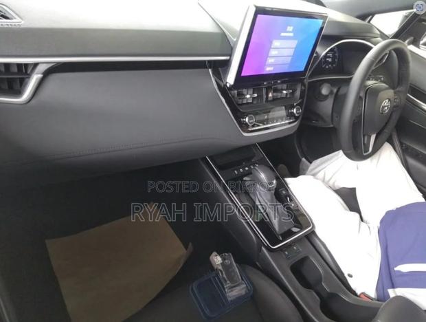 New Toyota Corolla Cross XLE AWD 2026 Pearl