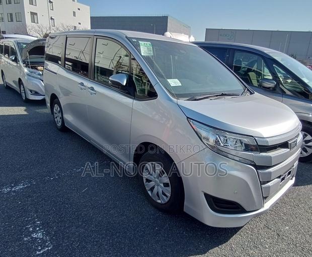 Toyota Noah 2.0 FWD (8 Seater) 2021 Silver