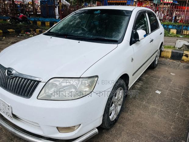 Toyota Corolla 2004 White