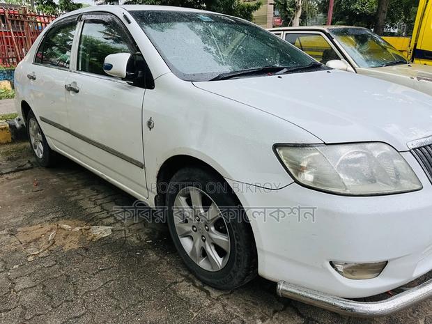 Toyota Corolla 2004 White