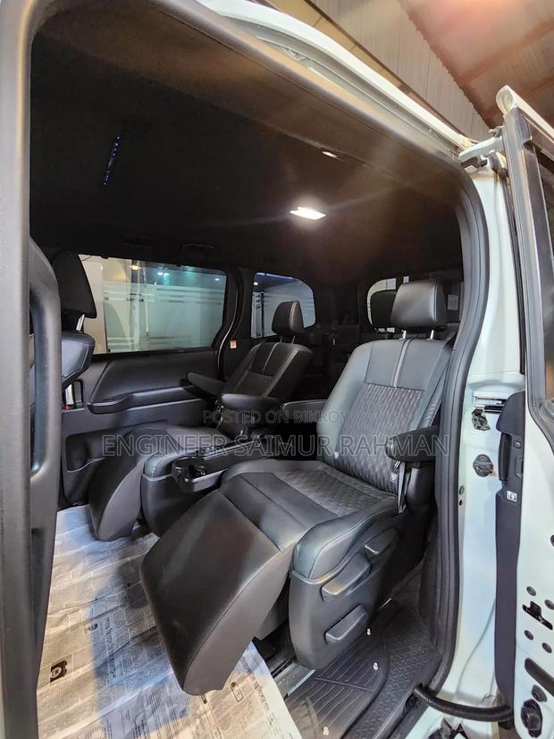 Toyota Noah 2022 Pearl