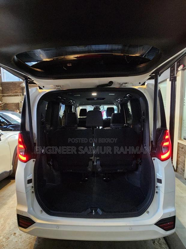 Toyota Noah 2022 Pearl