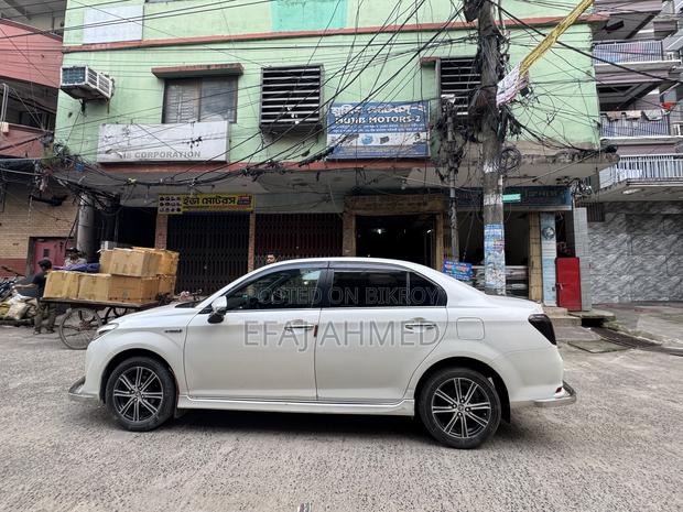 Toyota Axio 2016 Pearl