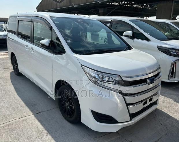 Toyota Noah 1.8 FWD Hybrid (7 Seater) 2021 Pearl