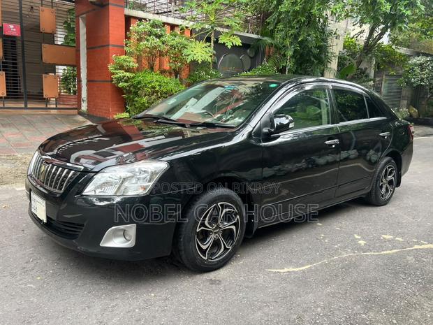 Toyota Premio 2011 Black