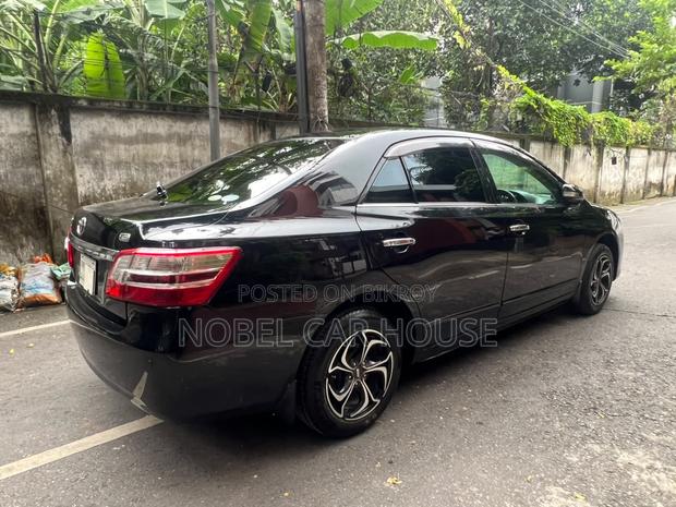 Toyota Premio 2011 Black