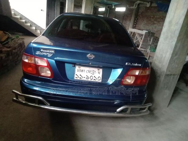 Nissan Sunny 2001 Blue
