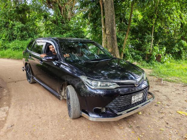 Toyota Corolla Fielder 2016 Black