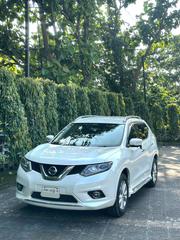 Nissan X-Trail 2.0 Petrol AWD 2014 White for sale
