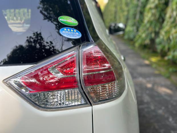 Nissan X-Trail 2.0 Petrol AWD 2014 White